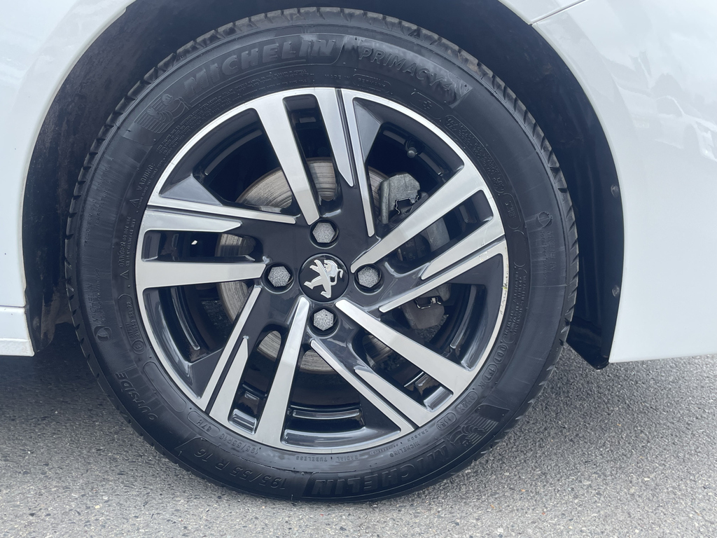 Peugeot 208 1.2 Puretech 100 Allure Premium Eat8 RK23ZHA White #3