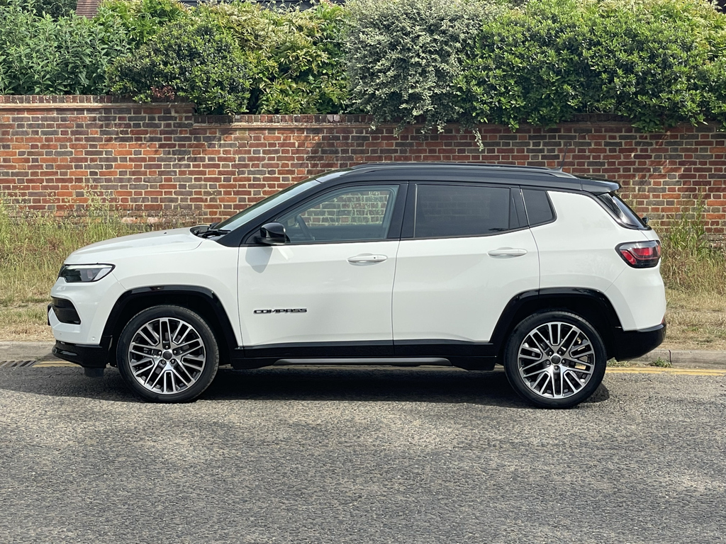 Jeep Compass 1.5 T4 E-torque Hybrid Altitude Dct YC25LGG Black #5