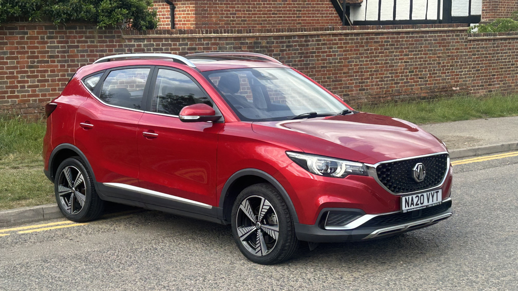 MG ZS 105Kw Exclusive Ev 45Kwh Red