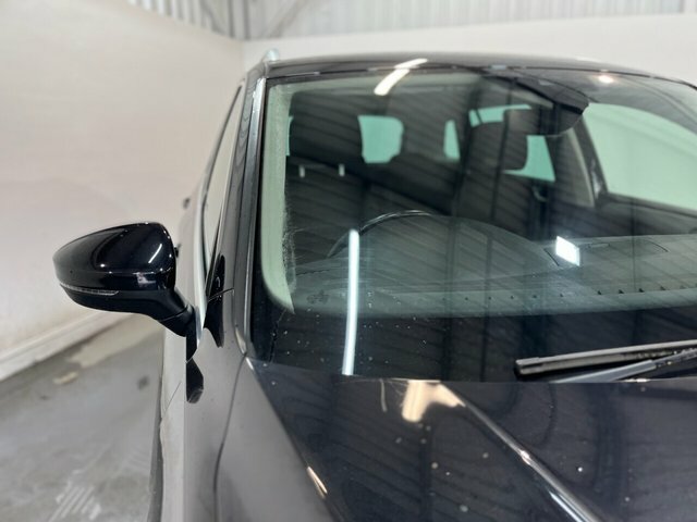 Volkswagen Tiguan 2.0 Tdi Bluemotion Tech Se Navigation Suv Dies SE17JZO Black #6