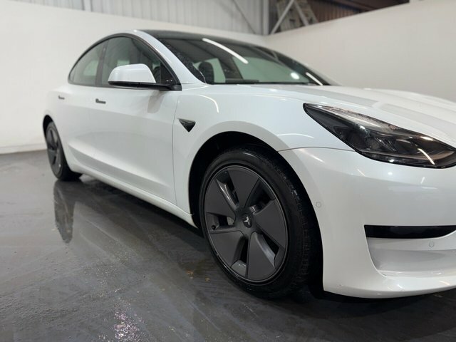 Tesla Model 3 Standard Range Plus Saloon Rwd MM70CNY White #6
