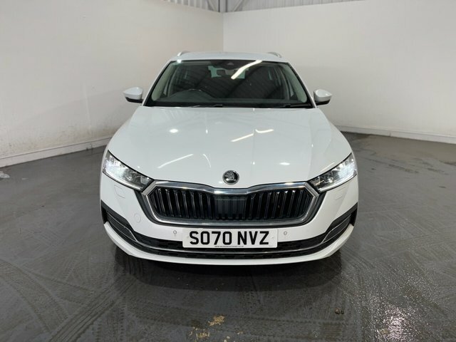 Skoda Octavia 1.5 Tsi Act Se L First Edition Estate M SO70NVZ White #2