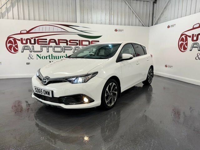 Toyota Auris 1.2 Vvt-i Design Hatchback Euro White #3