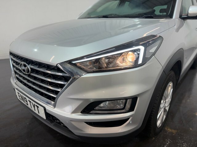 Hyundai Tucson 1.6 Gdi Se Nav Suv Euro 6 Ss EN19TYT Silver #4