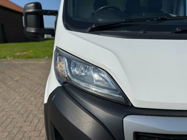 Peugeot Boxer 2.2 Bluehdi 335 Professional Premium Low Floor L CN23DOU White #5
