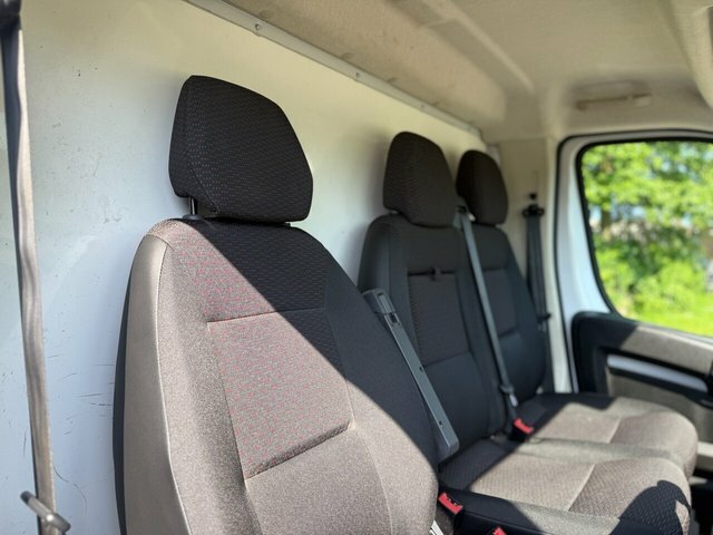 Peugeot Boxer 2.2 Bluehdi 335 Professional Premium Low Floor L CN23DOU White #6