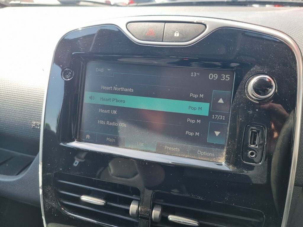 Renault Clio 0.9L Dynamique Nav HS16GYV Black #3