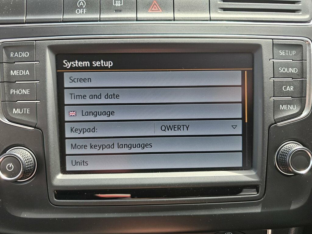 Volkswagen Polo 1L Se PJ15CME Red #3