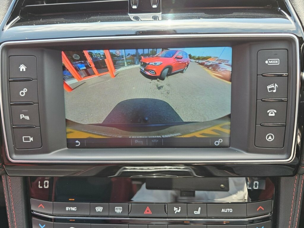 Jaguar F-Pace 3L S PE17AXO Black #3