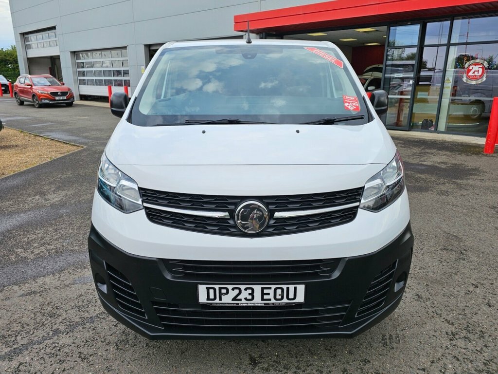 Vauxhall Vivaro 1.5L Prime 6Dr DP23EOU White #4