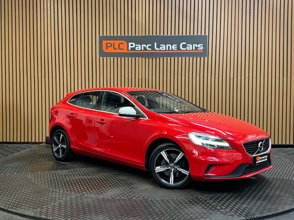 Volvo V40 1.5 T3 R-design Nav Plus Hatchback Red