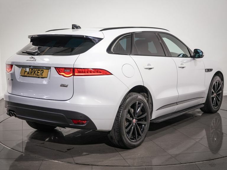 Jaguar F-Pace 2.0D 180 Chequered Flag Awd YG69WVD White #6