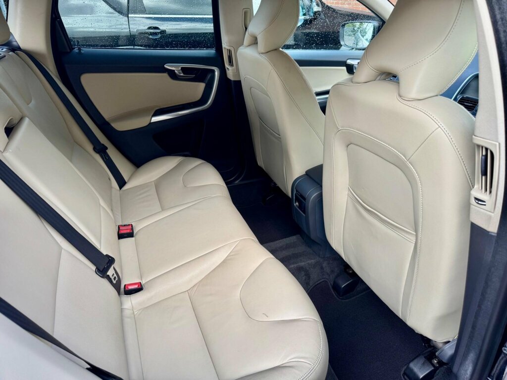 Volvo XC60 2.4 D5 Se Lux Nav Awd Euro 6 Ss VUI6499  #5