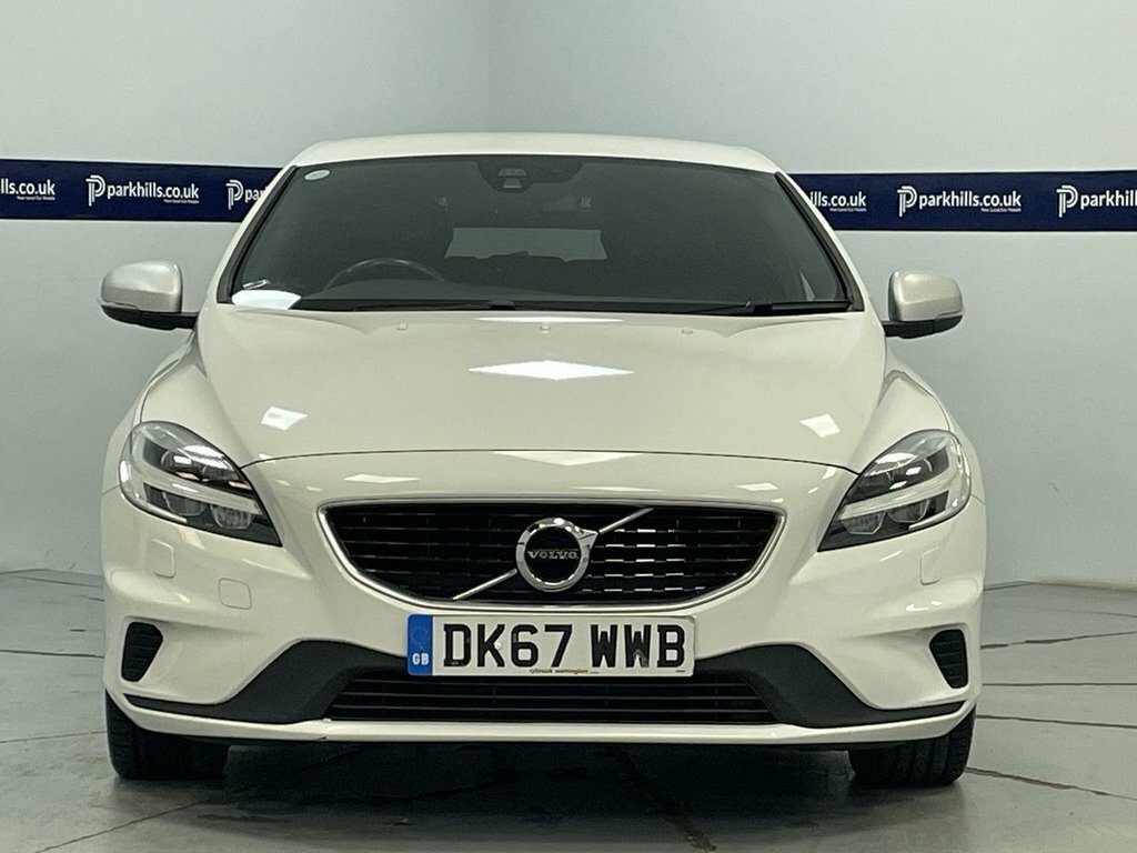 Volvo V40 2L R-design Pro DK67WWB White #6