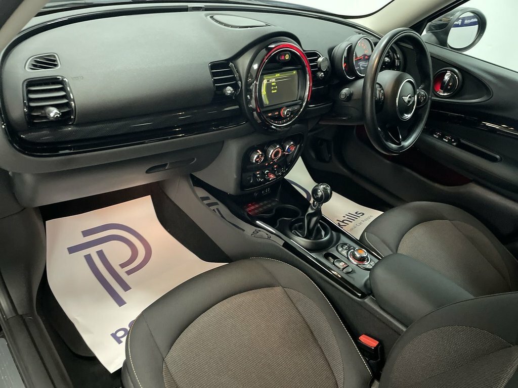 Mini Clubman 2L Cooper D Black #4
