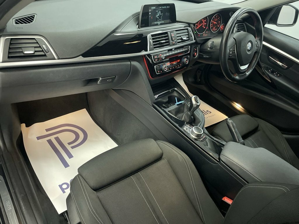 BMW 3 Series 2L Sport RX18CRZ Black #4