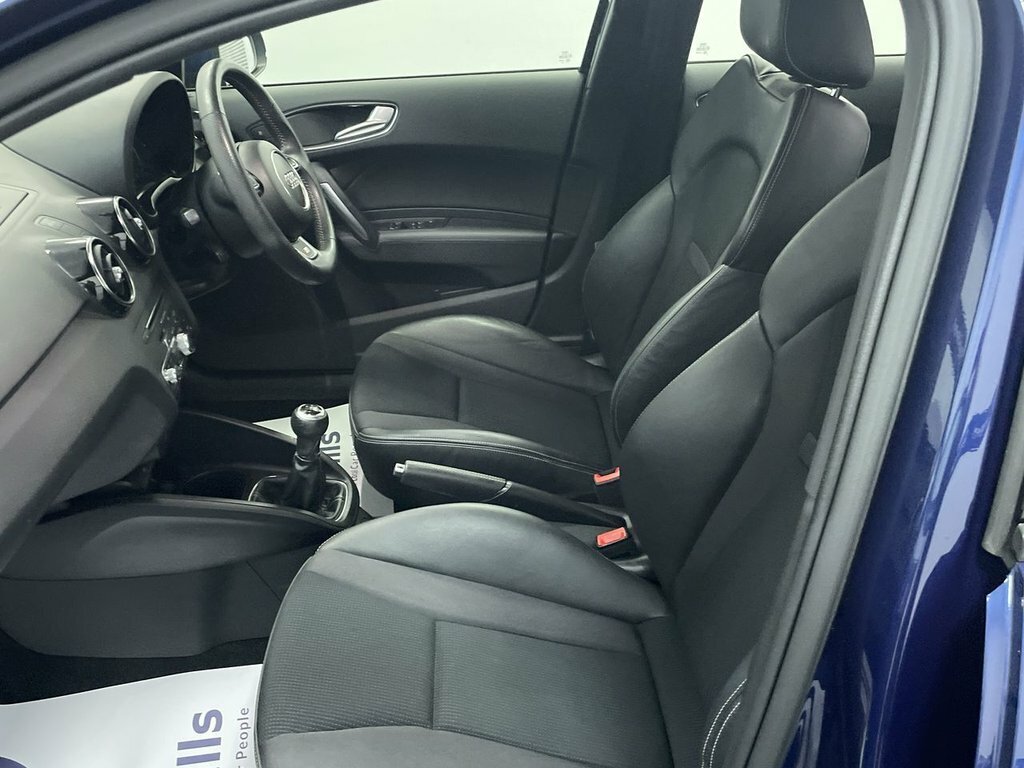 Audi A1 1L S Line RV18ZFU Blue #4