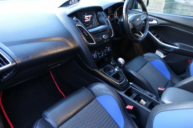 Ford Focus 2.0 Tdci St-2 Hatchback Euro 6 EF66DXE Blue #4