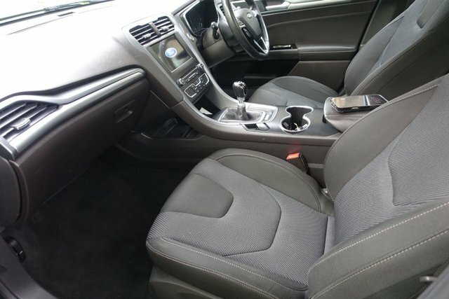 Ford Mondeo 2.0 Tdci Titanium Hatchback Euro AF17XDZ Green #2