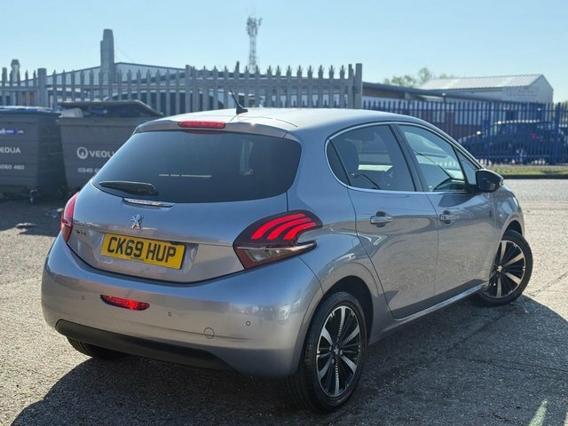 Peugeot 208 Hatchback CK69HUP Grey #3