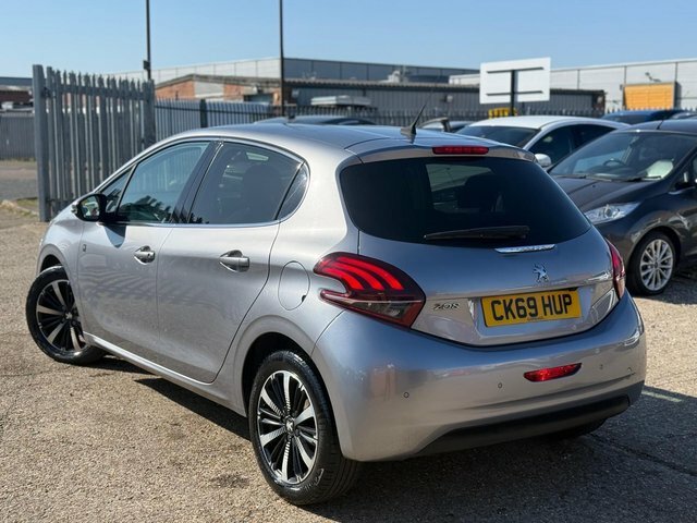 Peugeot 208 Hatchback CK69HUP Grey #5