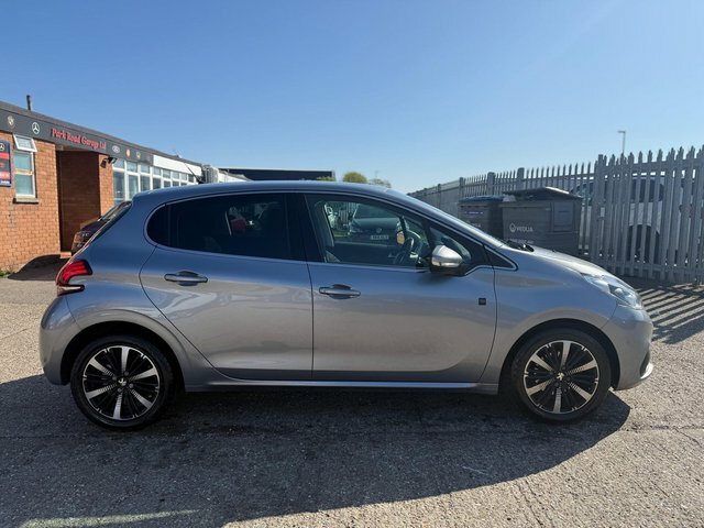 Peugeot 208 Hatchback CK69HUP Grey #2