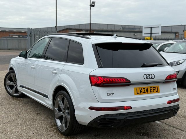Audi Q7 Suv LK24EFU White #5