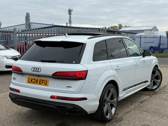 Audi Q7 Suv LK24EFU White #3