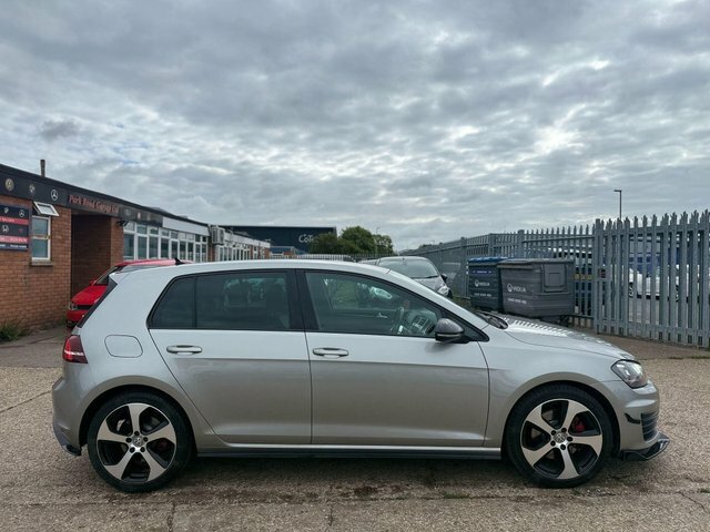 Volkswagen Golf Hatchback KX15EBK #2
