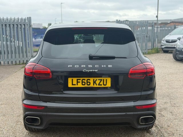 Porsche Cayenne Suv LF66KZU Black #4