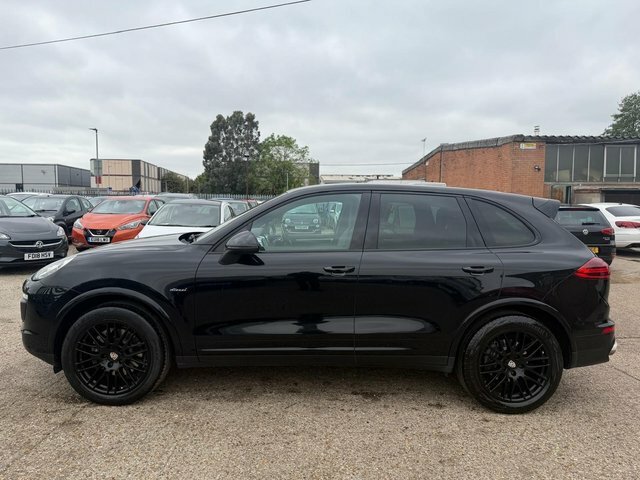 Porsche Cayenne Suv LF66KZU Black #6