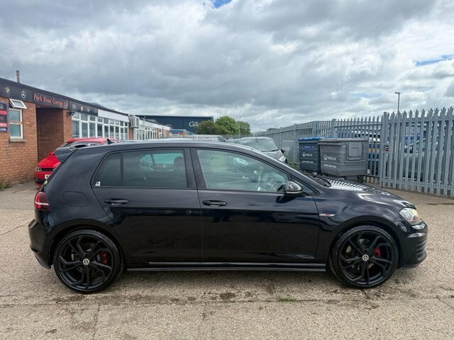 Volkswagen Golf Hatchback KY16WHK #4