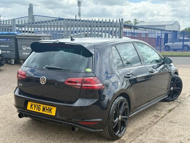 Volkswagen Golf Hatchback KY16WHK #3