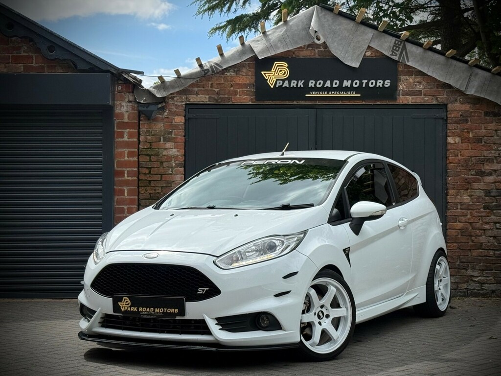 Ford Fiesta 1.6 Ecoboost St-2 Hatchback White
