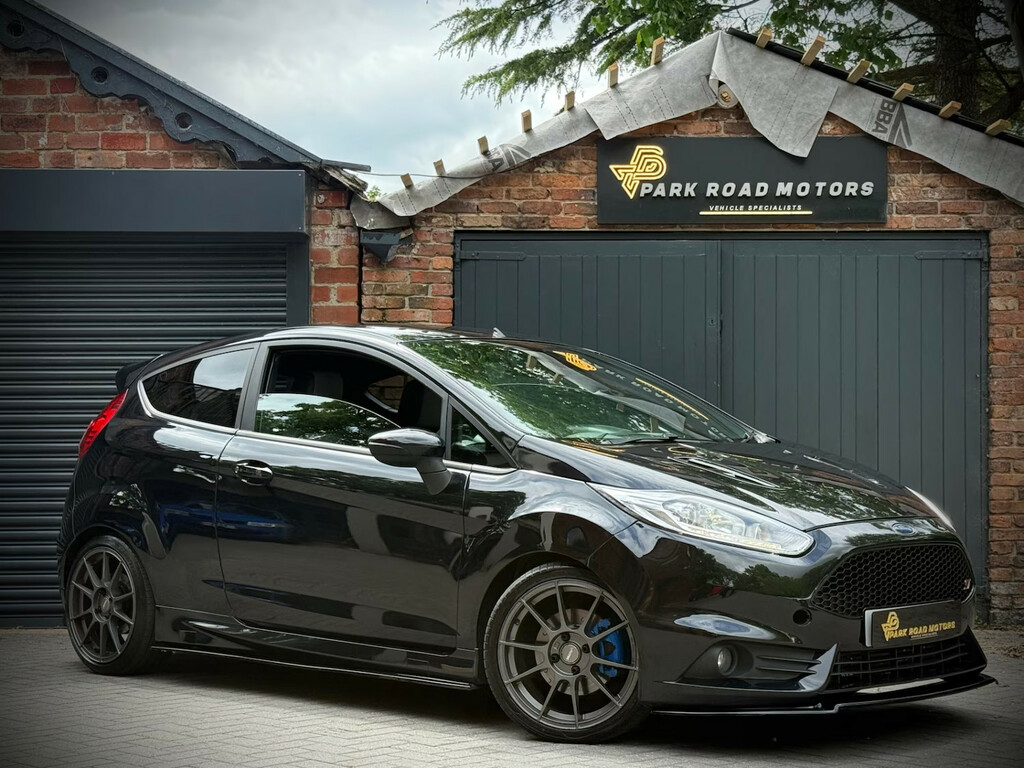 Ford Fiesta 1.6 Ecoboost St-3 Hatchback  Black #3