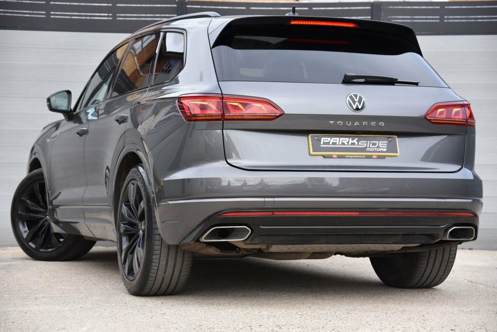 Volkswagen Touareg 3L Black Edition KV21CPF Grey #3