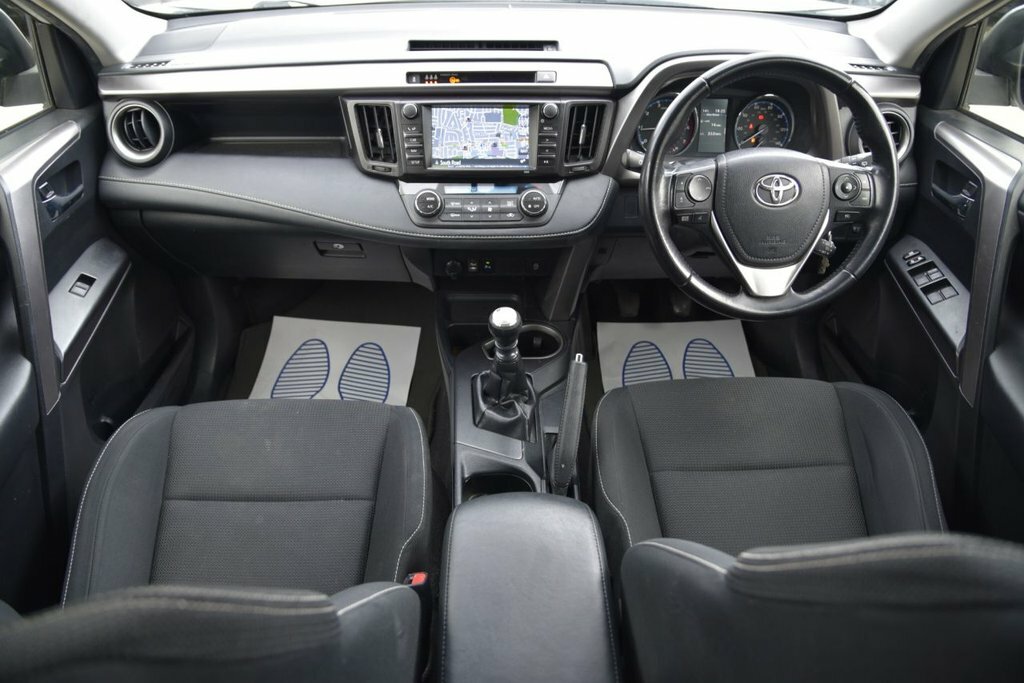 Toyota Rav 4 2L Business Edition RF65YTR White #2