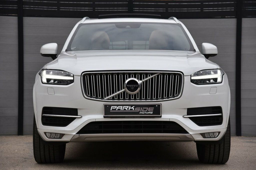 Volvo XC90 2L Inscription Pro HY18OBW White #4