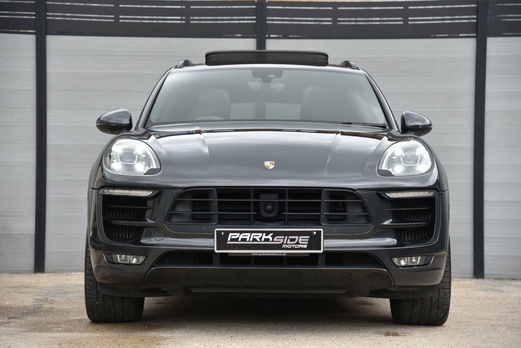 Porsche Macan 3L Gts EP18JYJ Grey #4