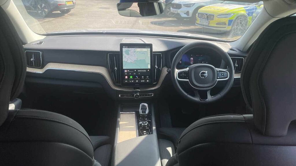 Volvo XC60 Plus, B5 Awd Mild Hybrid, Dark WF75BYJ Silver #5