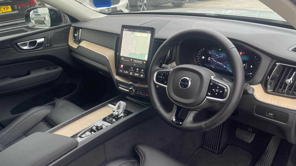 Volvo XC60 Plus, B5 Awd Mild Hybrid, Dark WF75CLV Grey #4