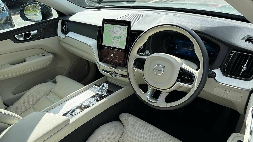 Volvo XC60 B5 P Awd Plus Pro Dark WF75CKL Grey #4