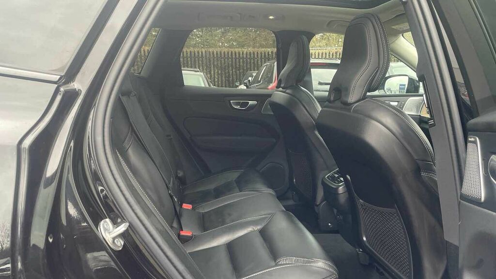 Volvo XC60 Ultra, B5 Awd Mild Hybrid, Dark WF75CHD Black #6