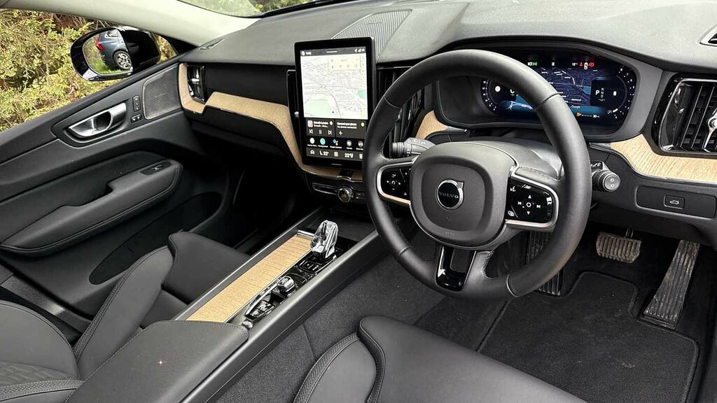 Volvo XC60 Plus, B5 Awd Mild Hybrid, Dark WF75CAX  #4