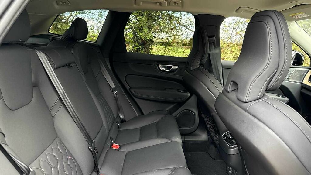 Volvo XC60 Plus, B5 Awd Mild Hybrid, Dark WF75CAX  #6