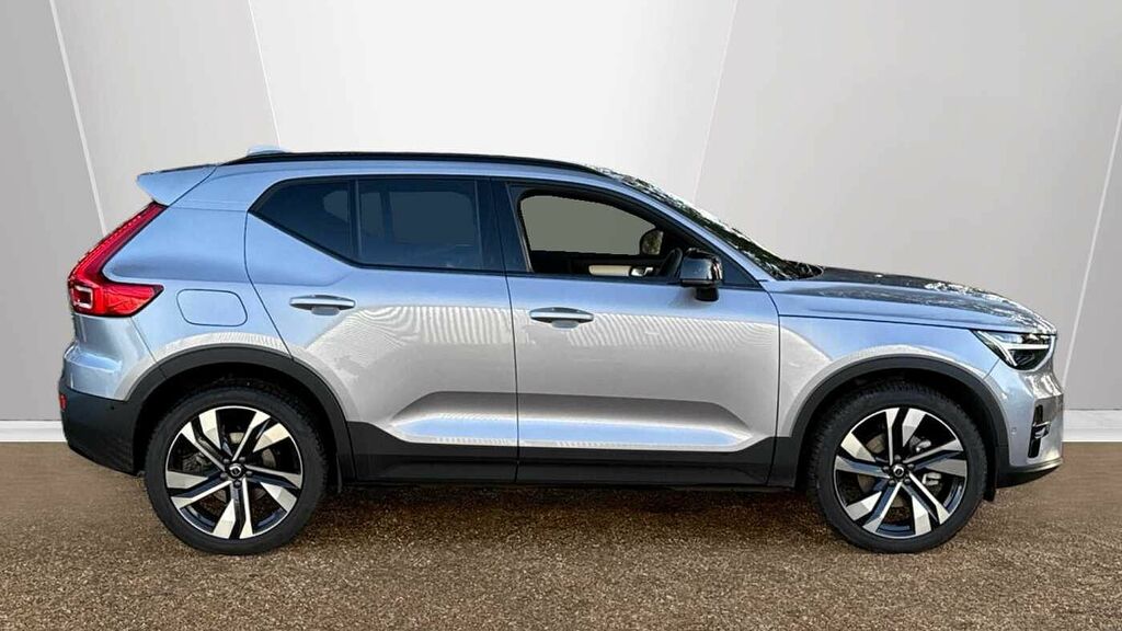 Volvo XC40 Ultra, B3 Mild Hybrid, Dark LG75NWW Silver #3