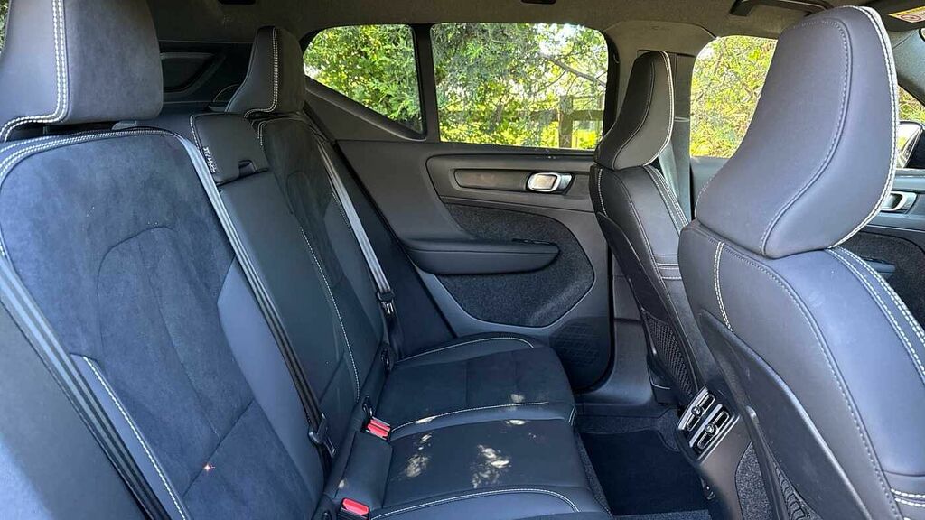 Volvo XC40 Black Edition Plus, B3 Mild Hybrid, LG75UPZ Black #6