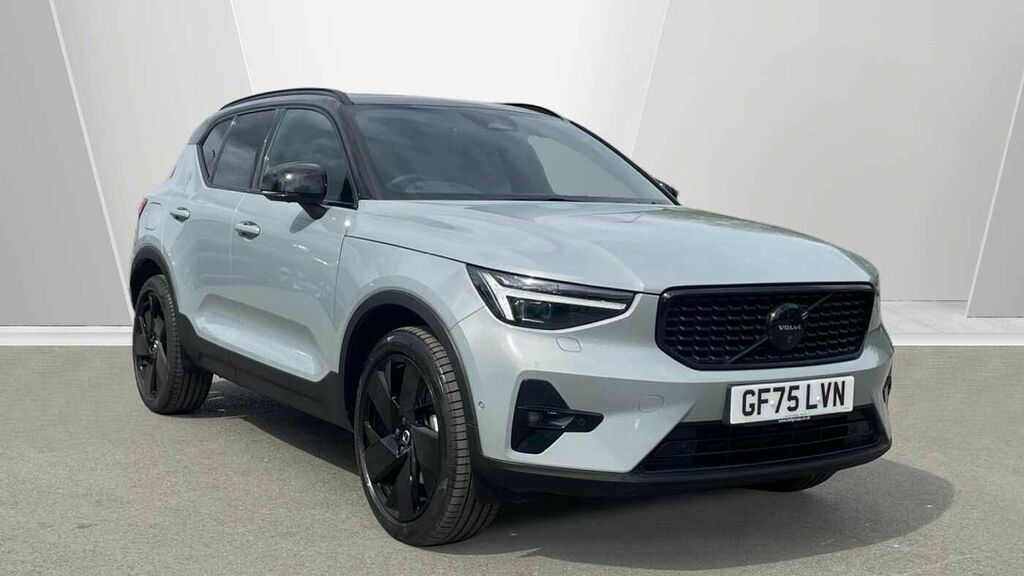 Volvo XC40 Black Edition Ultra, B4 Mild Hybrid, Grey
