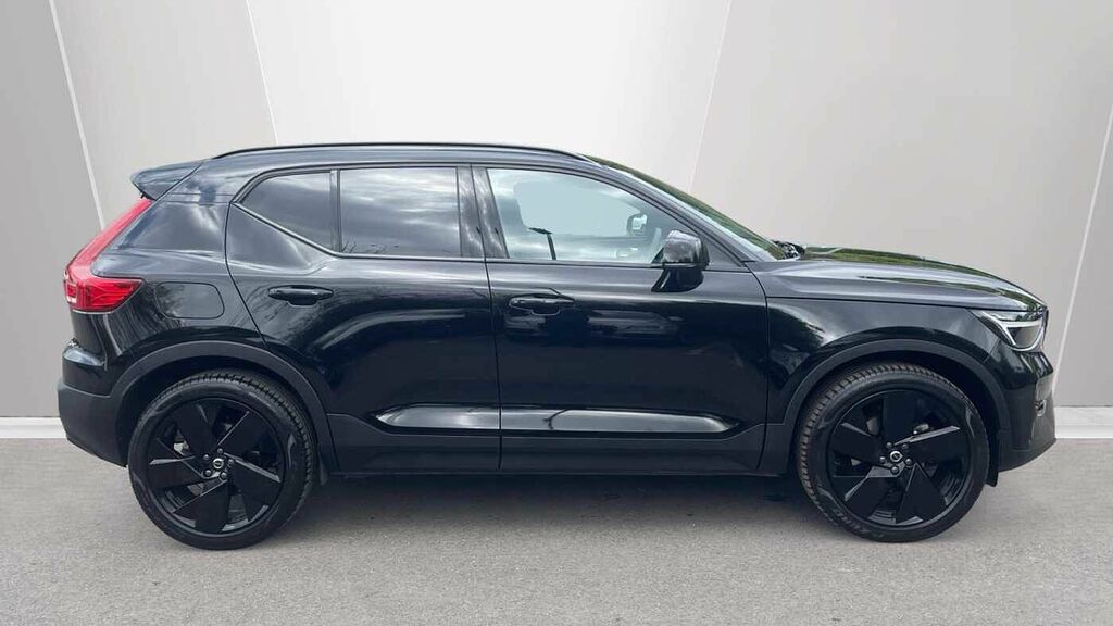 Volvo XC40 Black Edition Plus, B3 Mild Hybrid, GJ75JBX Black #3
