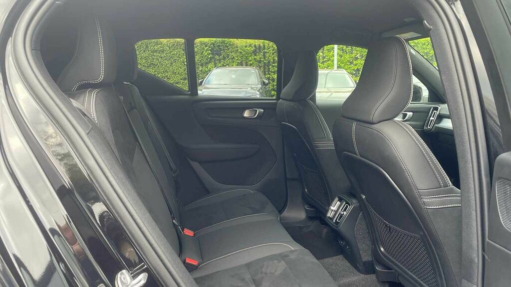 Volvo XC40 Black Edition Plus, B3 Mild Hybrid, GJ75JBX Black #6